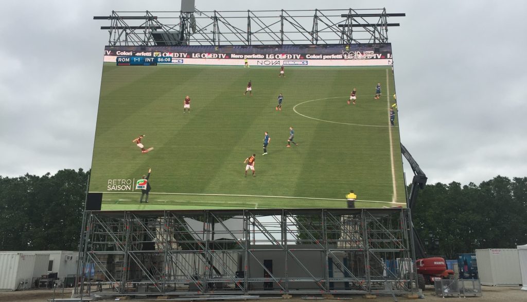Echafaudage écran géant à Bordeaux