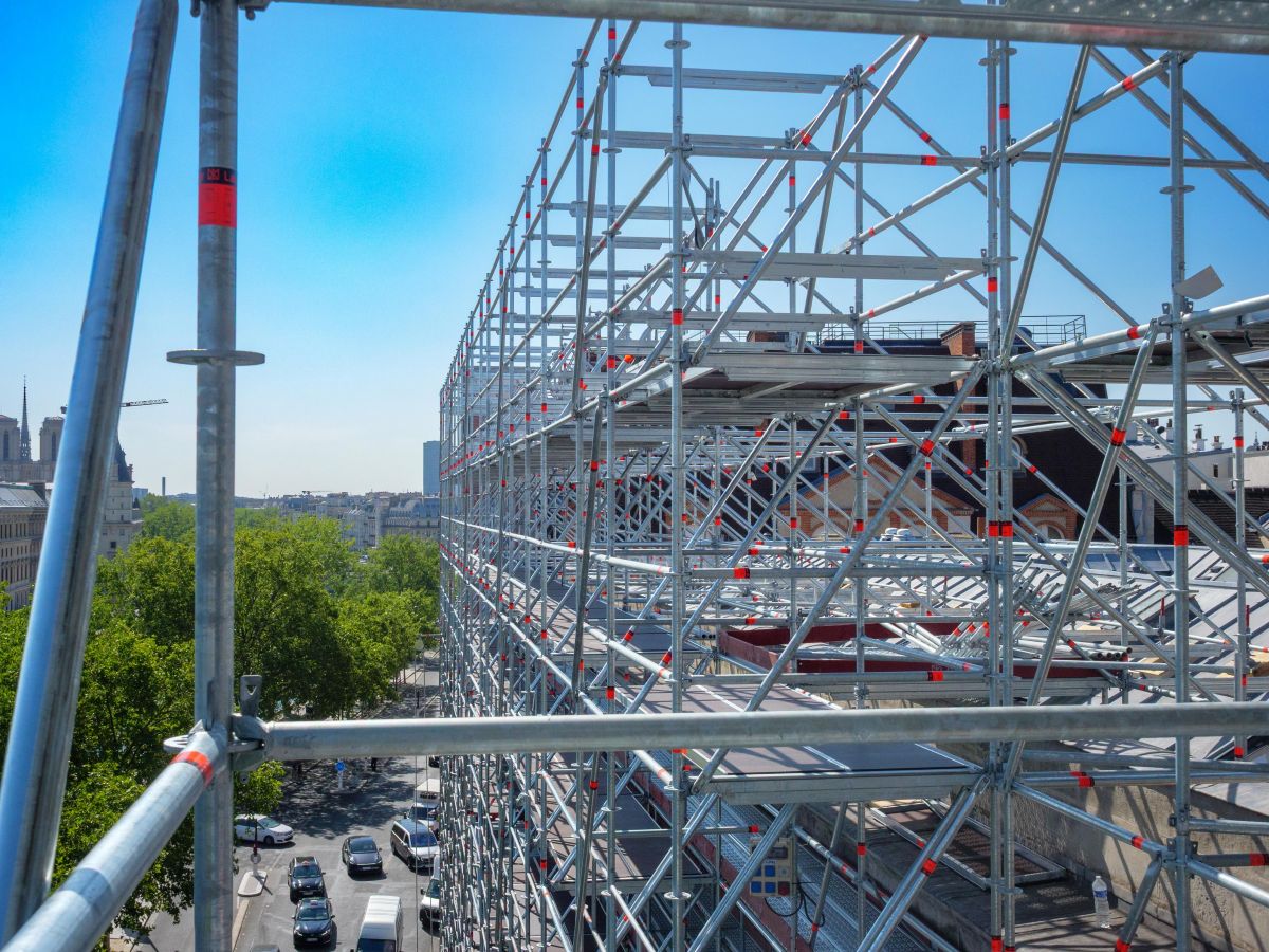 Monnaie de Paris : 570 tonnes d’échafaudages pour un chantier de restauration d’envergure